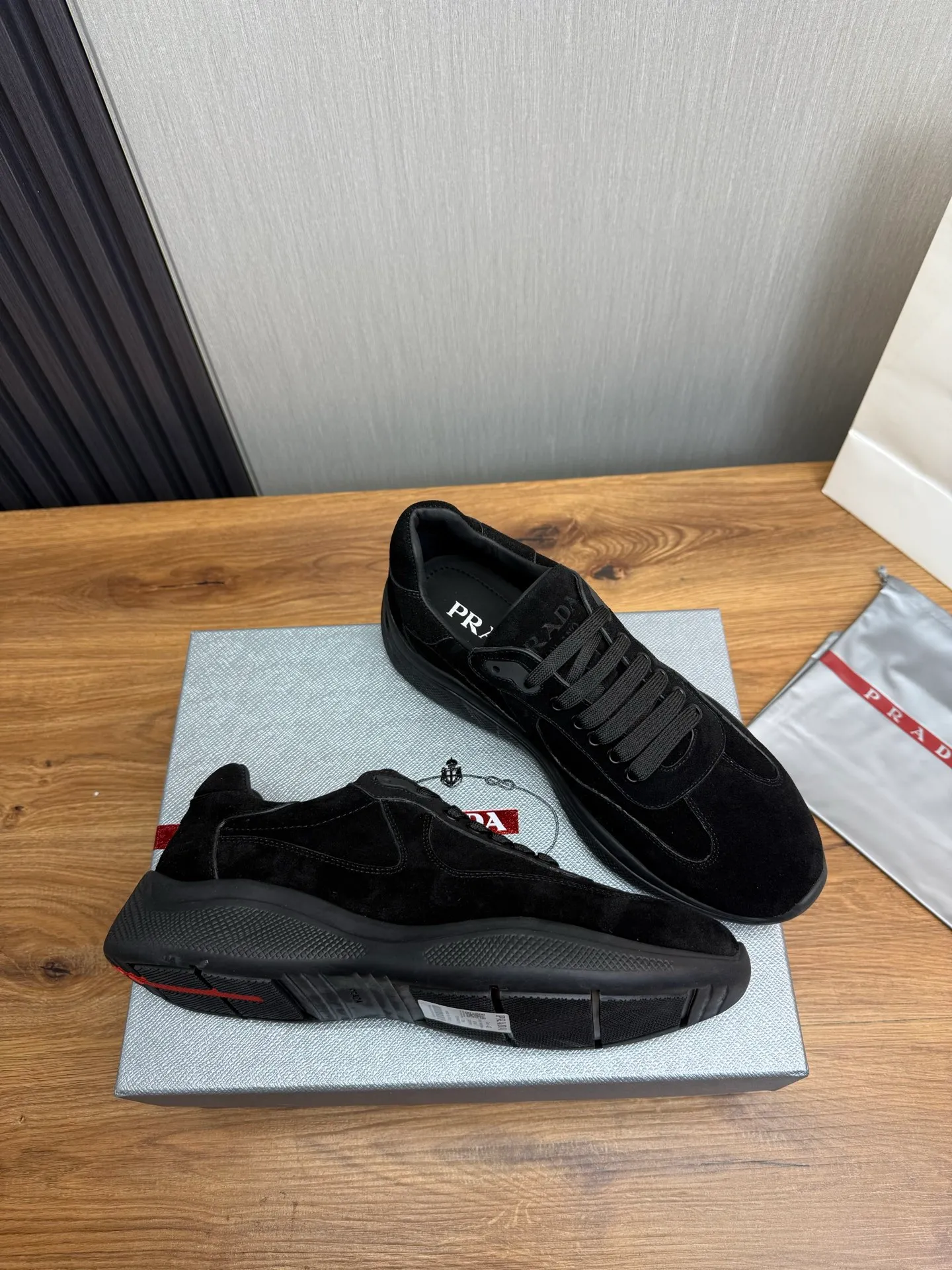 Men's shoes 💰540💰 [PRADA] Men's shoes are popular in the counter, official website is synchronized, 1 high-quality shipment ✔️Original frosted cowhide + cowhide lining, 1🆚1 replica, original sole, 38-45 (45 customized, non-refundable)